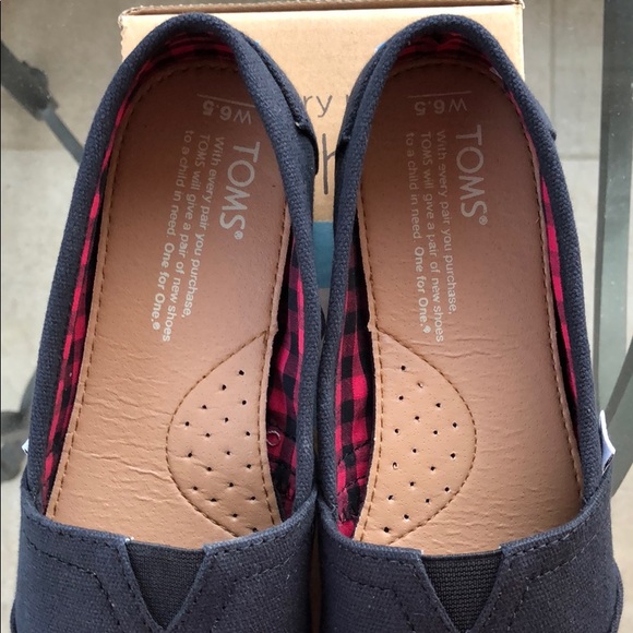 TOMS Black on Natural Canvas 6.5 - Picture 2 of 7